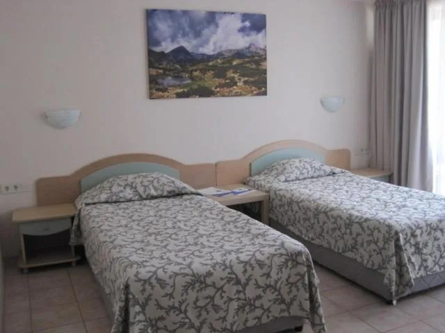 غرفة بسرير مزدوج أو سريرين منفصلين، Hotel Longosa Garden 1/1