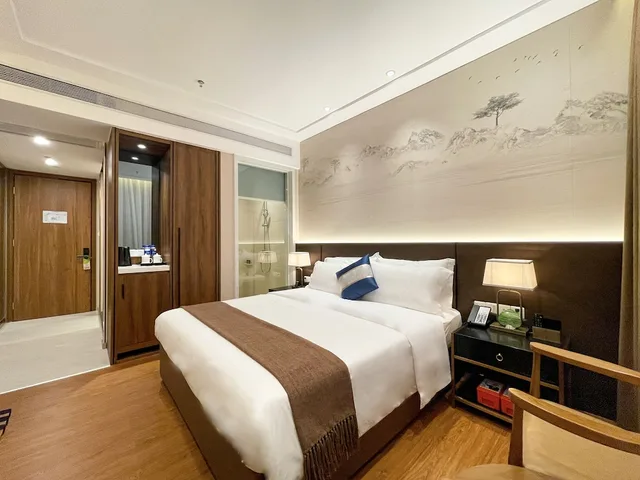 غرفة كومفورت بسرير كوين، White Swan Guest House (Zhaoqing Hubin) 1/2