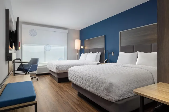 Room, 2 Queen Beds, Tru By Hilton Cleveland, TN 1/3