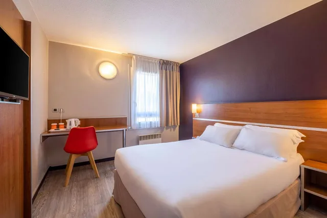غرفة بسرير مزدوج، Comfort Hotel Linas Montlhery 2/3