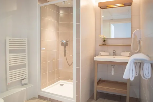 غرفة قياسية بسرير كوين، Comfort Aparthotel Cannes Mandelieu 9/10
