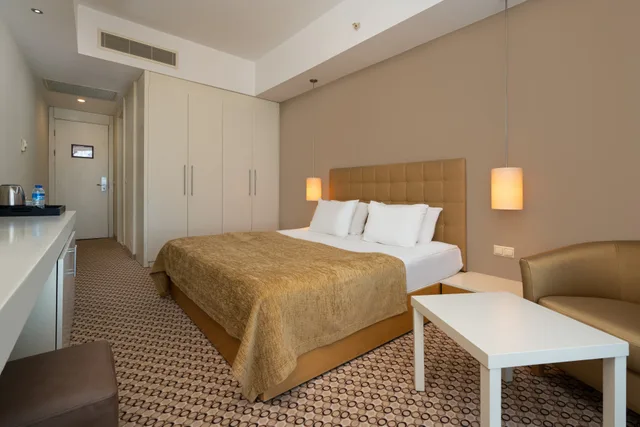 Room, Double Bed, Land View، Crystal Centro Resort 1/6
