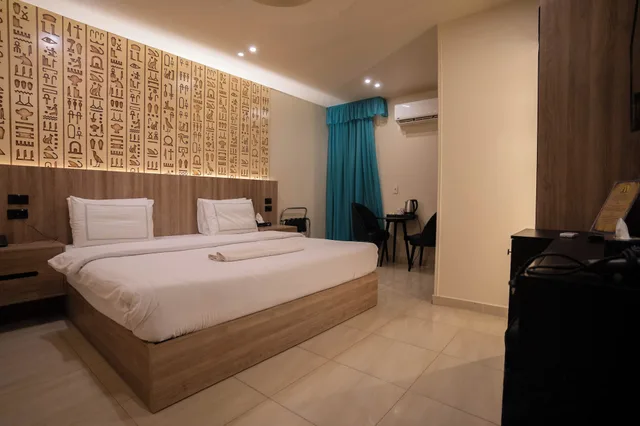 غرفة قياسية بسرير كينج، Great Pyramid Inn 2/3