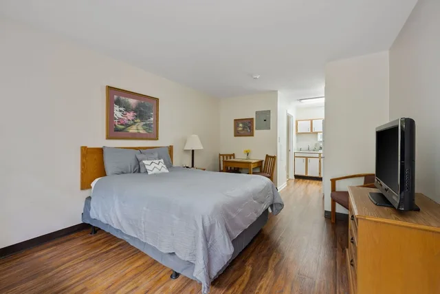 جناح استوديو بسرير كوين، Affordable Suites 2/2