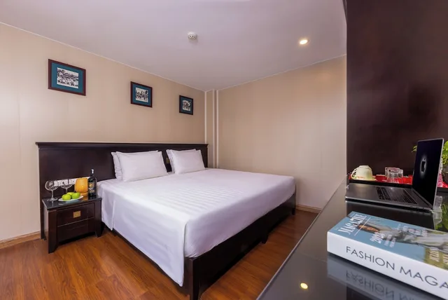 غرفة تنفيذية بسريرين منفصلين، CENTRE POINT HANOI HOTEL 7/10