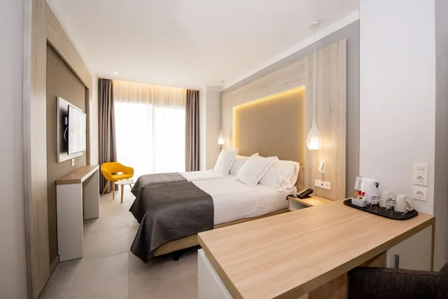 Standard, 2 Double Beds, Bahia Principe Fantasia Tenerife 3/5
