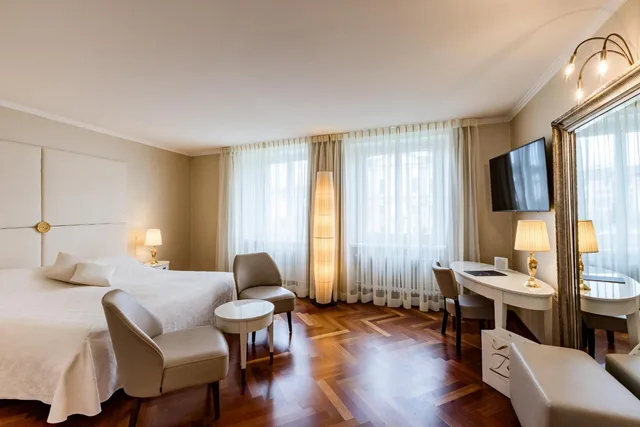 غرفة سوبيريور بسرير كينج بإطلالة على النهر، Hotel des Balances 2/7