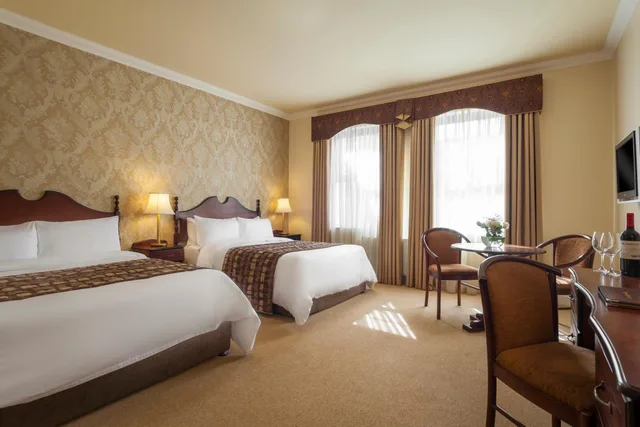 غرفة عائلية بسرير مزدوج أو سريرين منفصلين، An Chuirt Hotel Gweedore 2/3