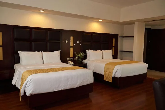 غرفة بسريرين كوين، Comfort Inn Puebla Centro Historico 2/3