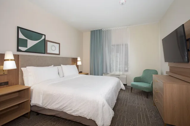 جناح بغرفتي نوم بمطبخ لذوي الإعاقة، Staybridge Suites Carson City - Tahoe Area 2/5