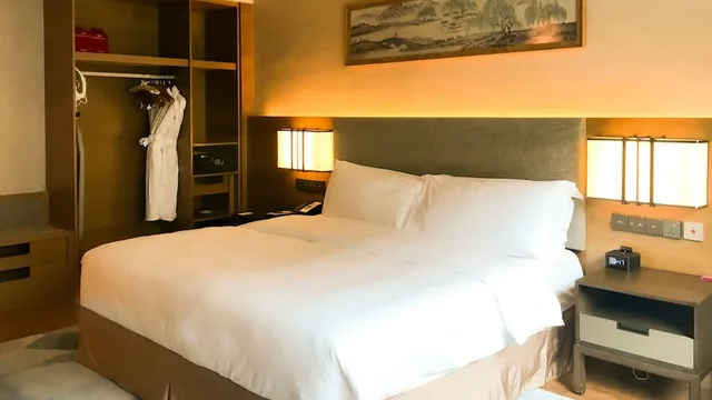 غرفة قياسية بسرير فردي، Crowne Plaza Hangzhou Thousand Island Lake 2/5