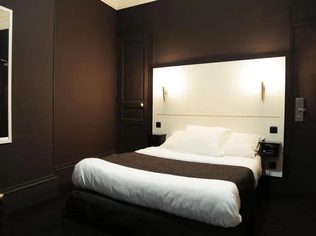 غرفة قياسية بسرير مزدوج، Hotel de l'Exposition Republique 1/1