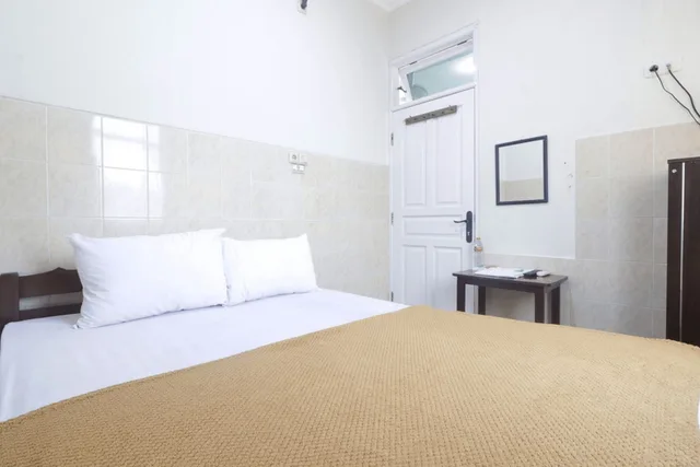 غرفة سوبيريور بحمام مشترك، Hotel Omah Ampel Syariah by ZUZU 2/4