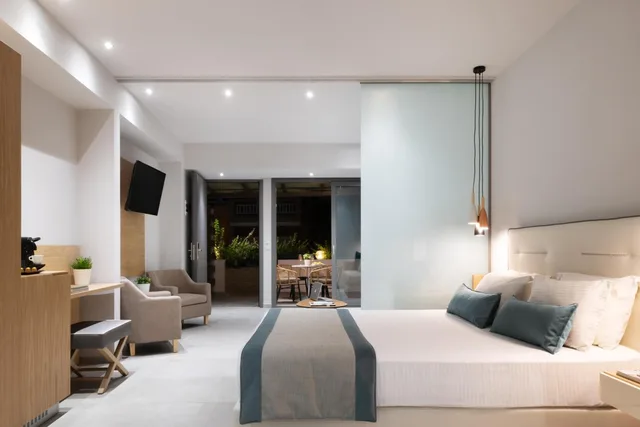 جناح جونيور، Simeon Hotel 1/6