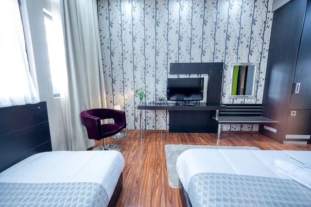 غرفة قياسية ثلاثية بثلاثة أسرّة، Gallery Art Hotel 5/10