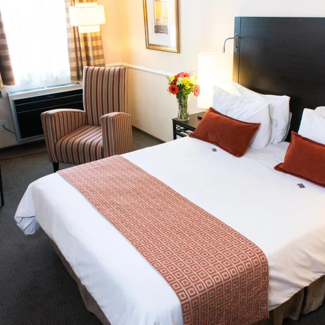 Standard, King Bed, Mercure Johannesburg Midrand 5/10