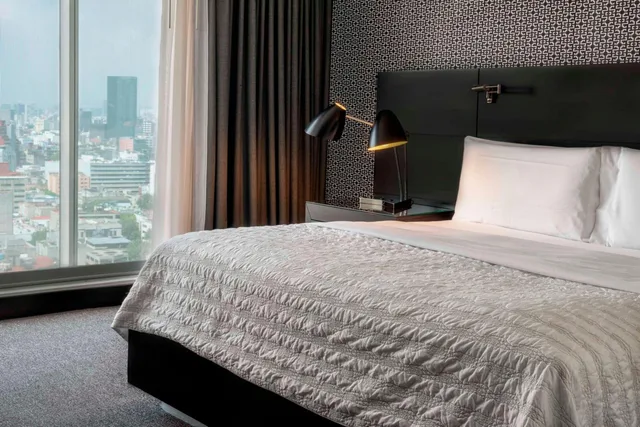 1 Bedroom, Master, Executive, Suite, King Bed, Sofa، Le Meridien Hotel Mexico City 9/10