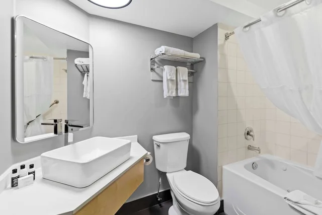 جناح تنفيذي بسرير كينج بمنطقة جلوس، Hotel Feng, BW Signature Collection 2/3