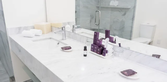 لوفت جونيور، Hs Hotsson Hotel Queretaro 7/7