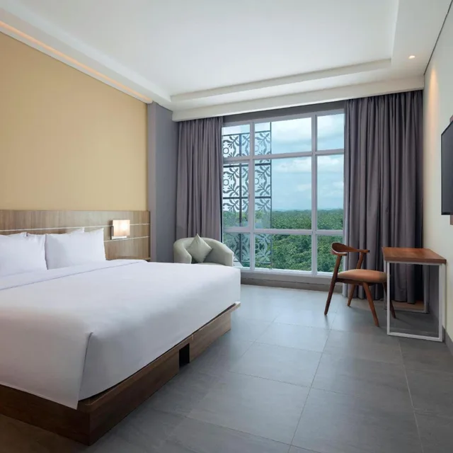 Deluxe Hollywood، Hotel Santika Gunung Kidul 2/6