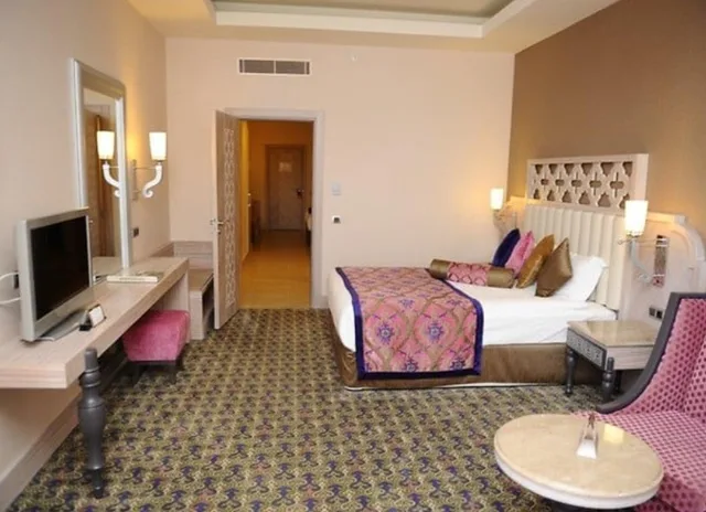 غرفة بإطلالة على البحر، Royal Alhambra Palace 2/2