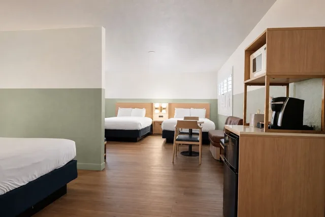غرفة عائلية بسريرين كوين، Stargazer Inn And Suites 9/10