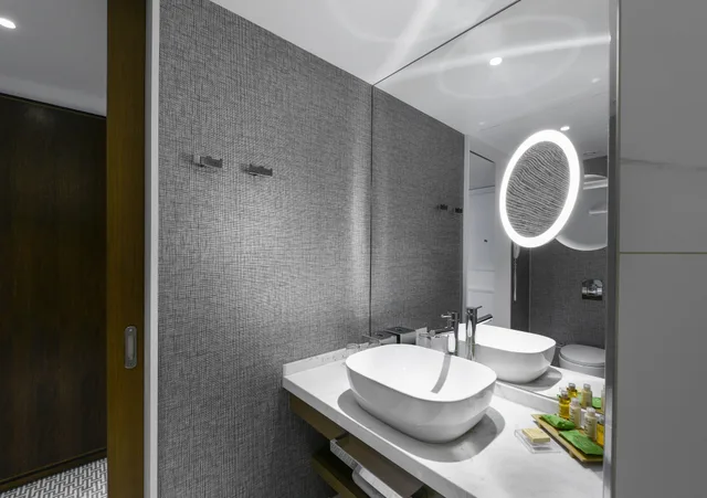 غرفة بريميوم بسريرين منفصلين بإطلالة على المدينة، Makedonia Palace, WorldHotels Luxury 3/4