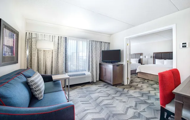 جناح بسرير كوين وسرير كوين بمطبخ، Hampton Inn And Suites Atlanta Galleria 1/1