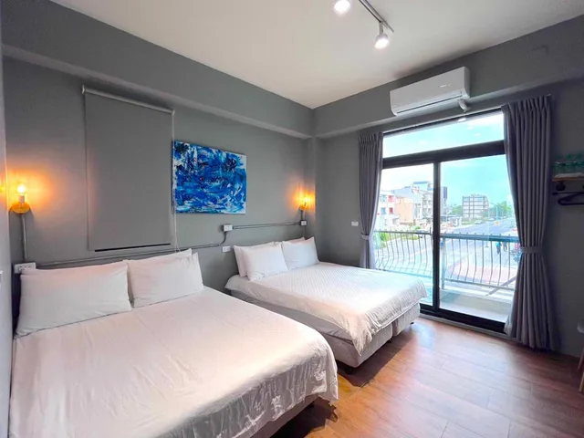 غرفة رباعية بسريرين مزدوجين بشرفة، Taitung Sun Forest BnB 2/2
