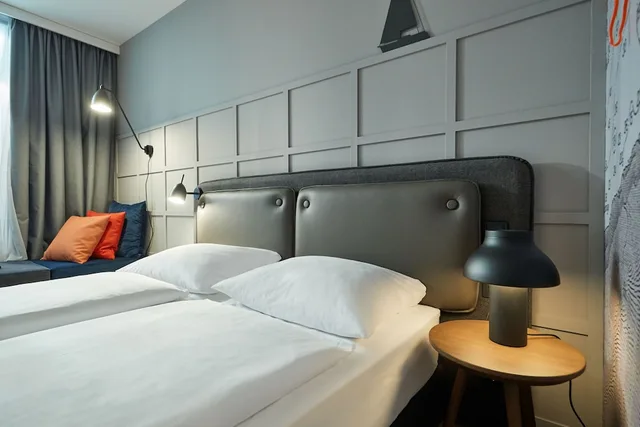 Double Bed, Unique by ATLANTIC Hotels Kiel 2/9