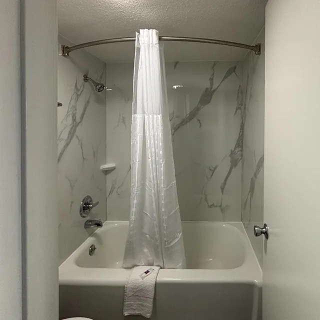 2 Full Beds - Non-Smoking، Motel6 Richmond, KY – EKU Campus Area 3/3