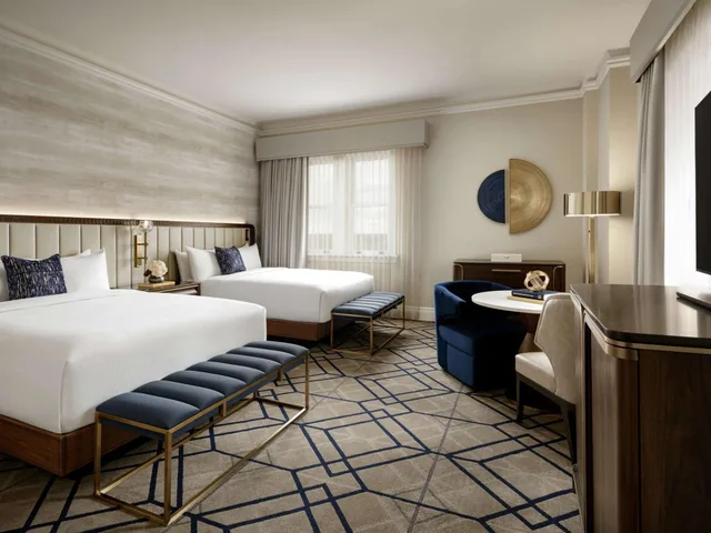 غرفة ديلوكس بسرير مزدوج بإطلالة على النهر، Fairmont Hotel Macdonald 4/7