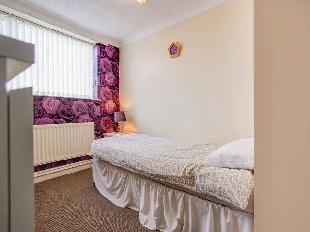 Standard Single Room - Shared، OYO The Longlands Hotel 4/7