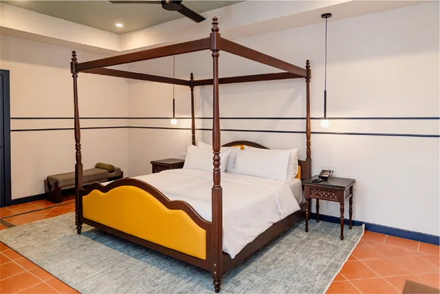 Standard, King Bed, Accessible, Hotel Colonial Granada 1/1