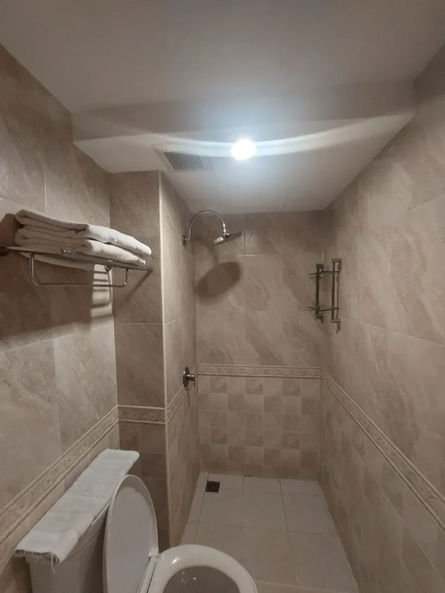 Room, King Bed, Balcony, V Check Inn Sukhumvit 22 5/5