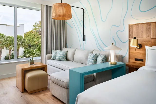 Room, King Bed, Resort View, Sofa, Faro Blanco Resort Marathon Florida Keys, Curio by Hilton 1/2