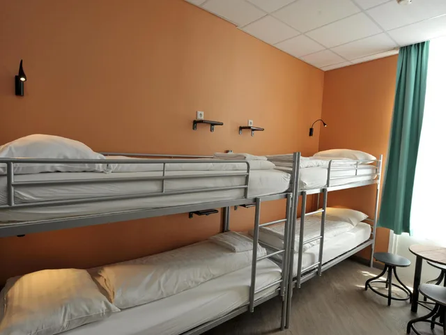 غرفة أساسية رباعية بسرير بطابقين بحمام مشترك، Tourist Inn 1/1