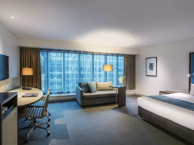 جناح عائلي بسرير كينج وسريرين منفصلين، Novotel Melbourne on Collins 4/17