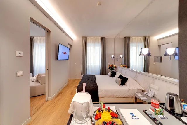 Suite, King Bed, Sofa, Living Area, Hot Tub, Best Western Hotel Nazionale 4/7