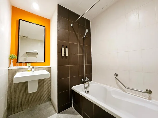 Urban, Plus, Hotel De Bangkok 10/18