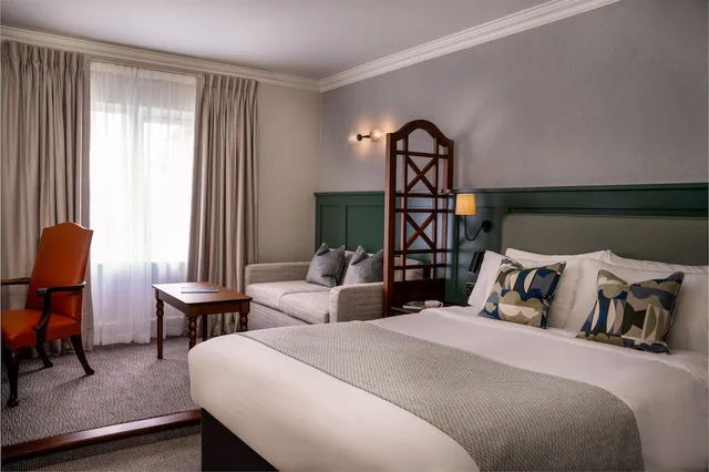 Room, Double Bed, Kettering Park Hotel And Spa 4/7