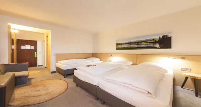 غرفة قياسية بثلاثة أسرّة، Sure Hotel by Best Western Munchen Hauptbahnhof 2/3