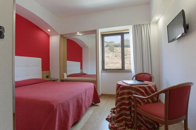 Room, Double or Twin Bed, Hotel Della Valle 4/9