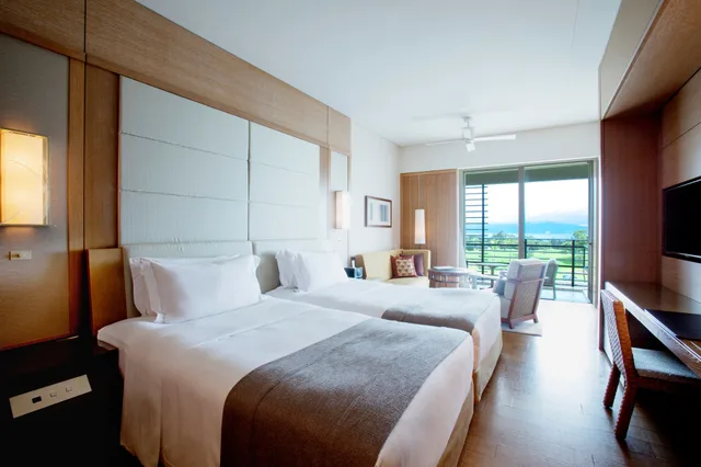 غرفة ديلوكس بسريرين مزدوجين بشرفة، The Ritz Carlton Okinawa 2/10