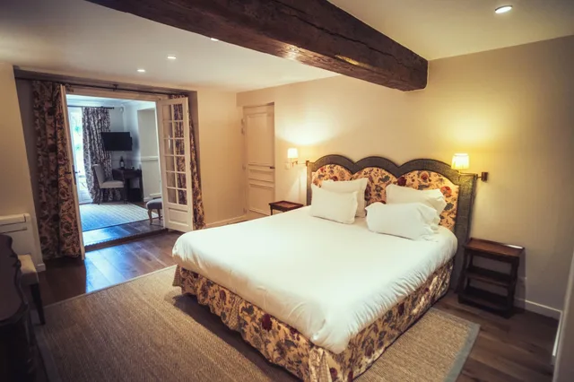 جناح بريفيليج، Victor Louis Villa 1/4