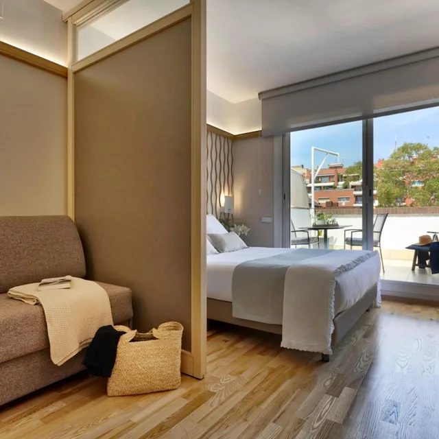جناح بشرفة، Bonanova Suite 3/6