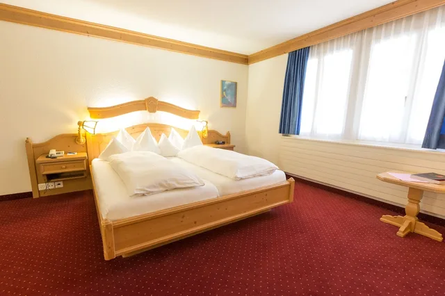 غرفة قياسية ثلاثية بسرير كينج مع أريكة، Grindelwalderhof 6/10