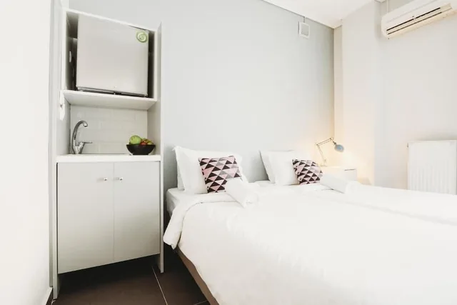 Urban, Studio, Twin Beds, Street View, Balcony، Athens Studios 1/10