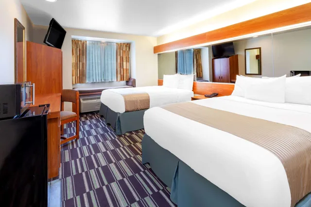 غرفة بسريرين كوين، Microtel Inn & Suites by Wyndham Gulf Shores 1/1