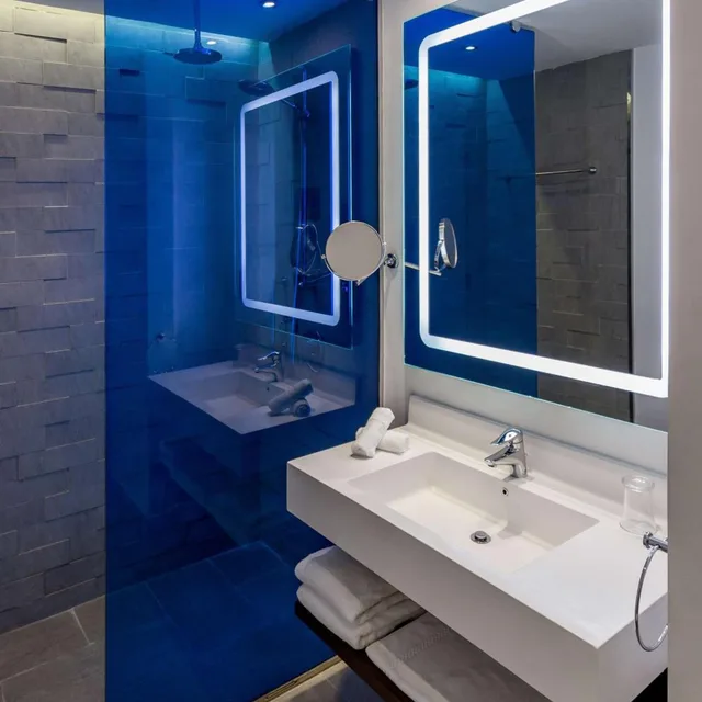 غرفة قياسية، فندق وشقق راديسون الدمام المدينة الصناعية(Radisson Hotel & Apartments Dammam Industry City) 5/9